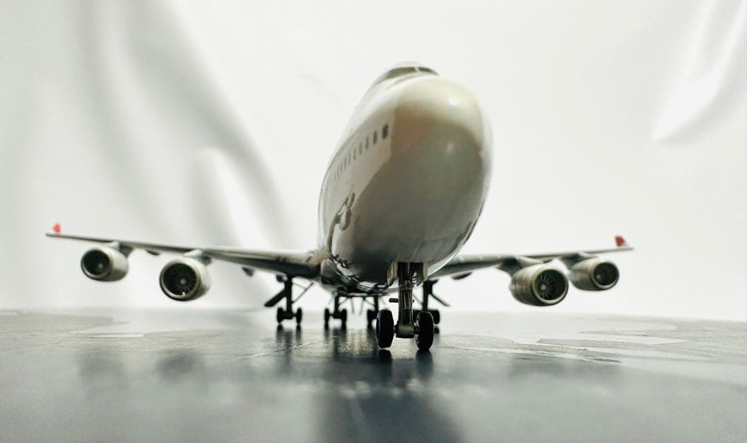 激レア 1/300 JAL 747-400 シリアル番号入りダイキャスト