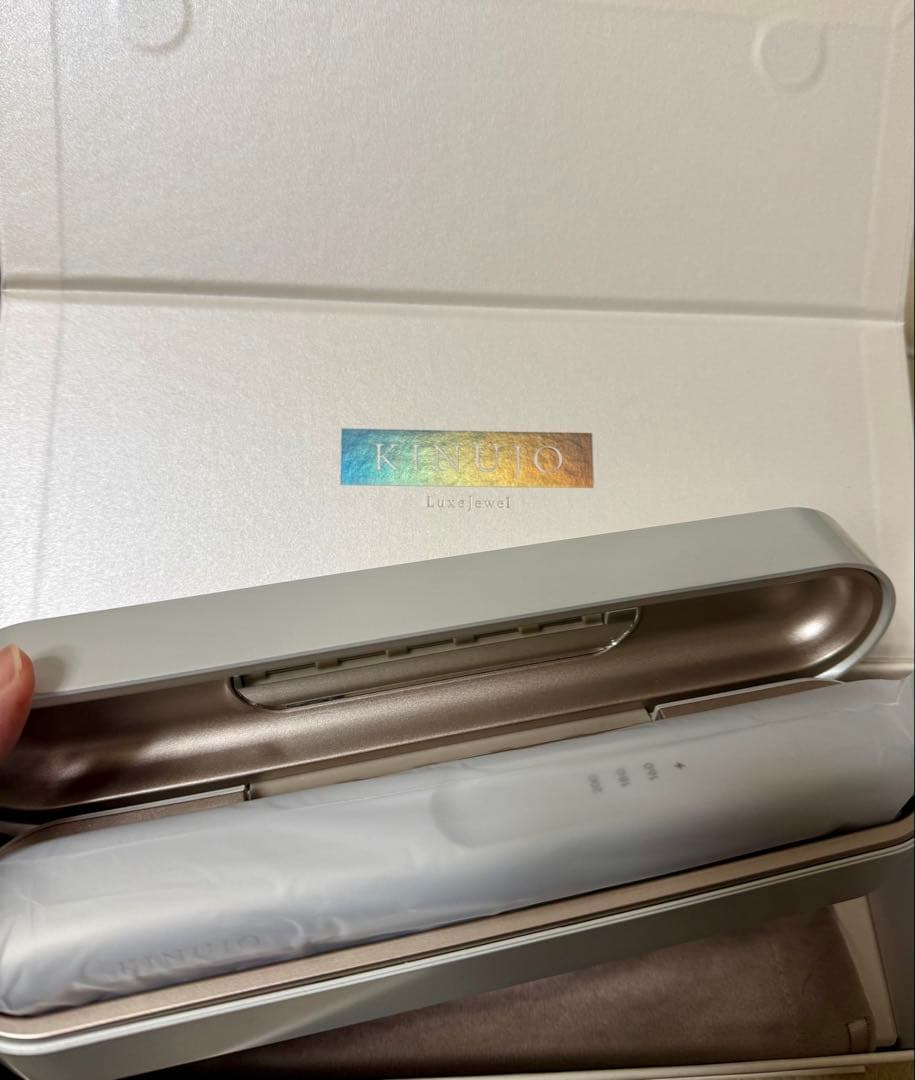 KINUJO luxejewel コードレスヘアアイロン