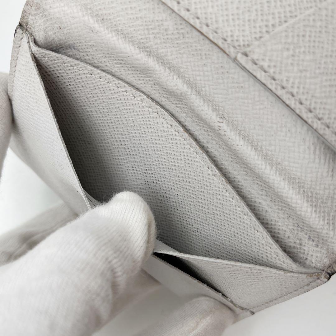 ルイヴィトン　オーガナイザードゥポッシュ タイガラマ　名刺入れ　白　近年