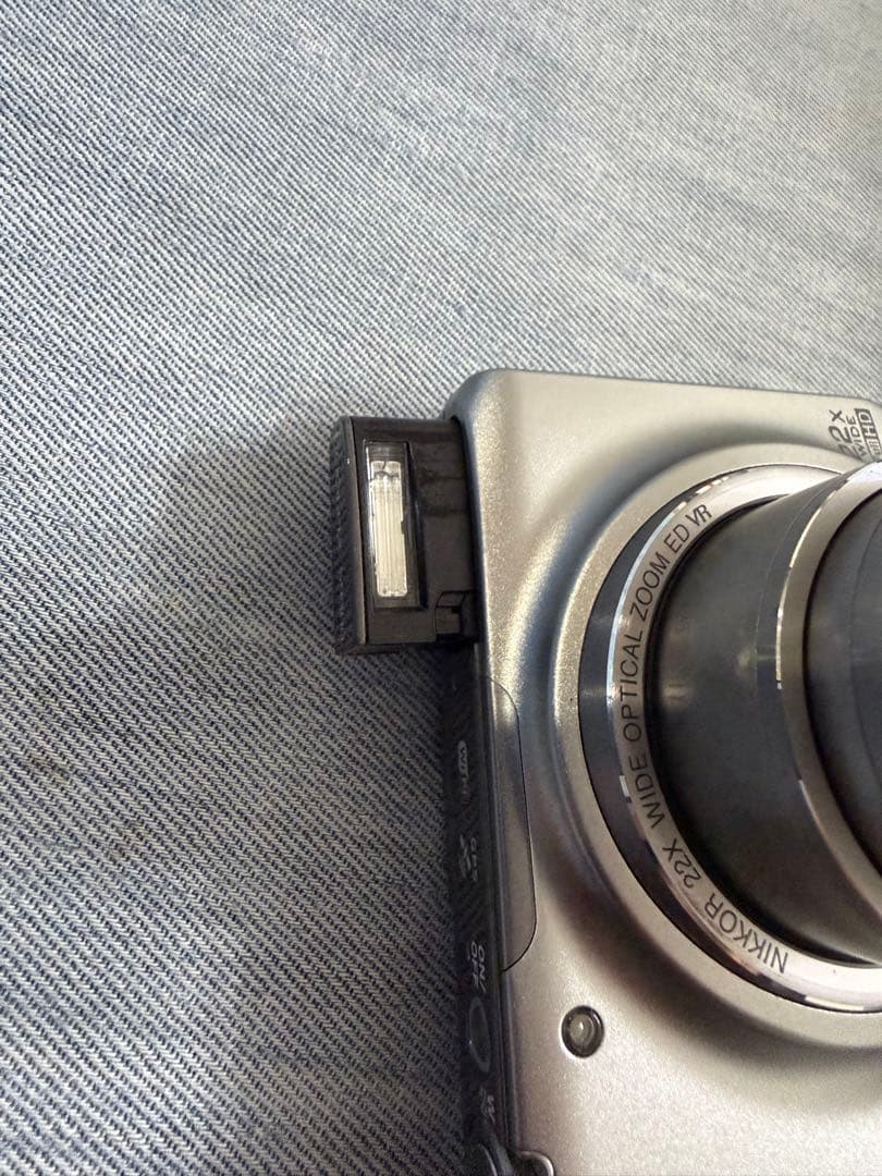 Nikon coolpix s9500 シルバー