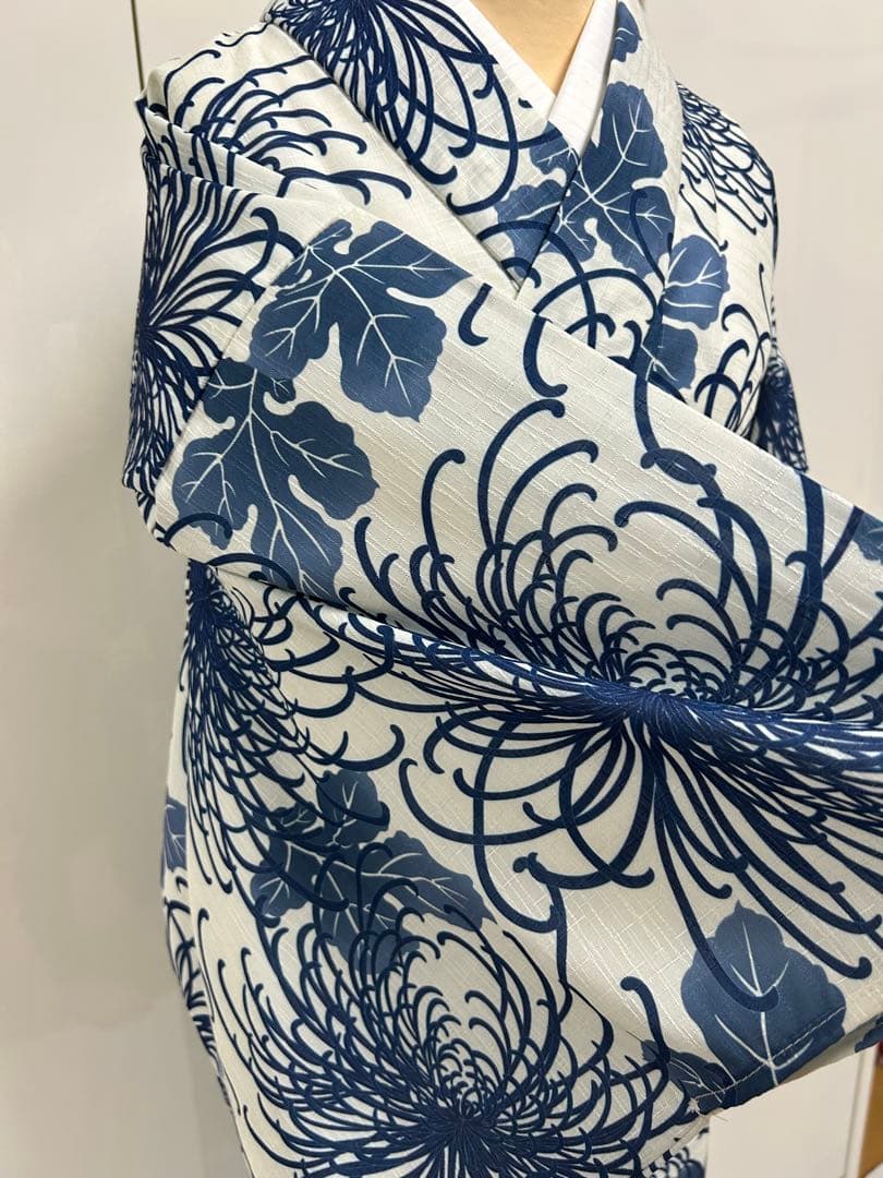 浴衣　ゆかた　ユカタ　白にブルー系 青系 Lサイズ　ポリエステル100%花火