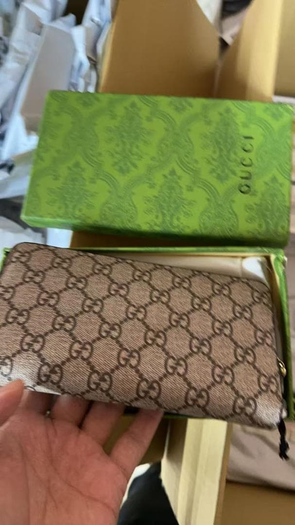 【極美品】グッチ キングスネーク ラウンドファスナー 長財布~