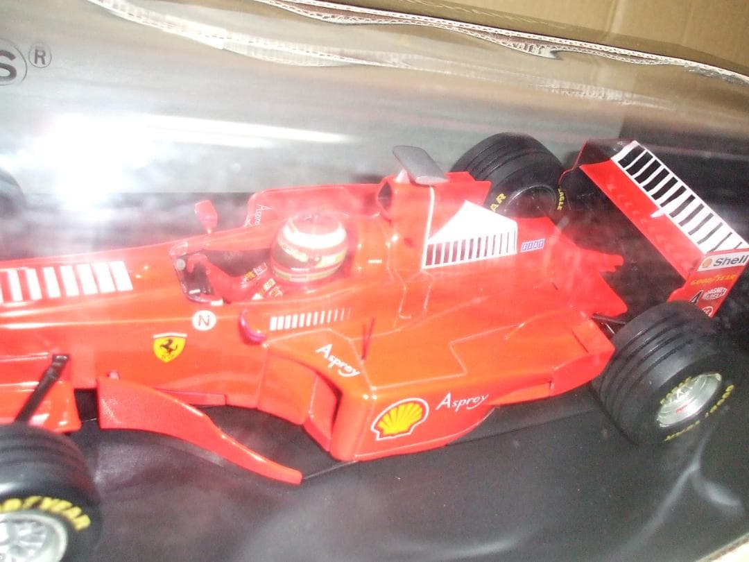 フェラーリ　F３００　E・アーバイン　＃４　ミニチャンプス　１／１８