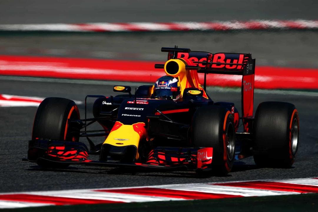 ミニチャンプス PMA 1/43 レッドブルRB12 リカルド 2016年