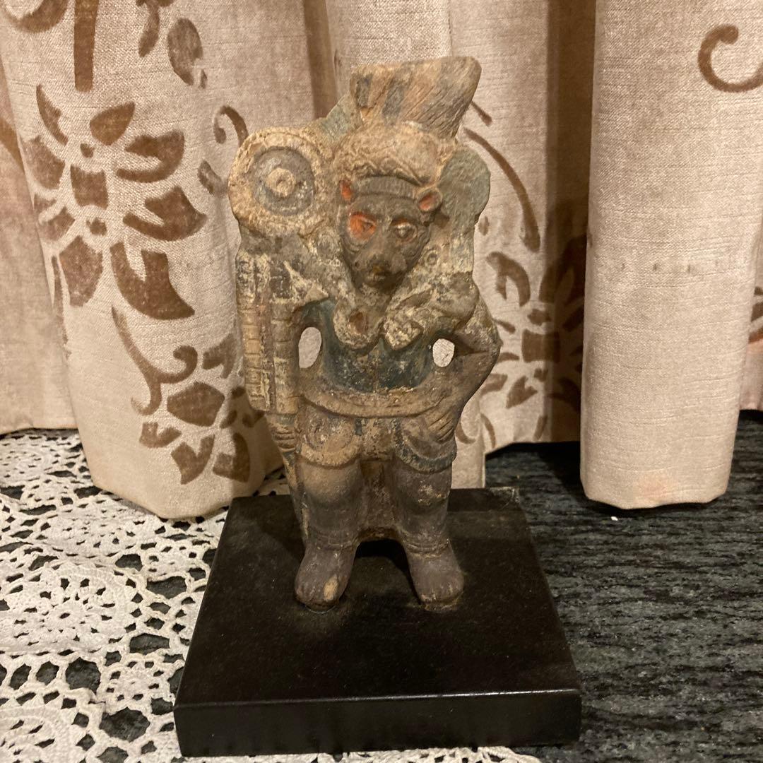 中南米　古美術　マヤ文明？　台座付き