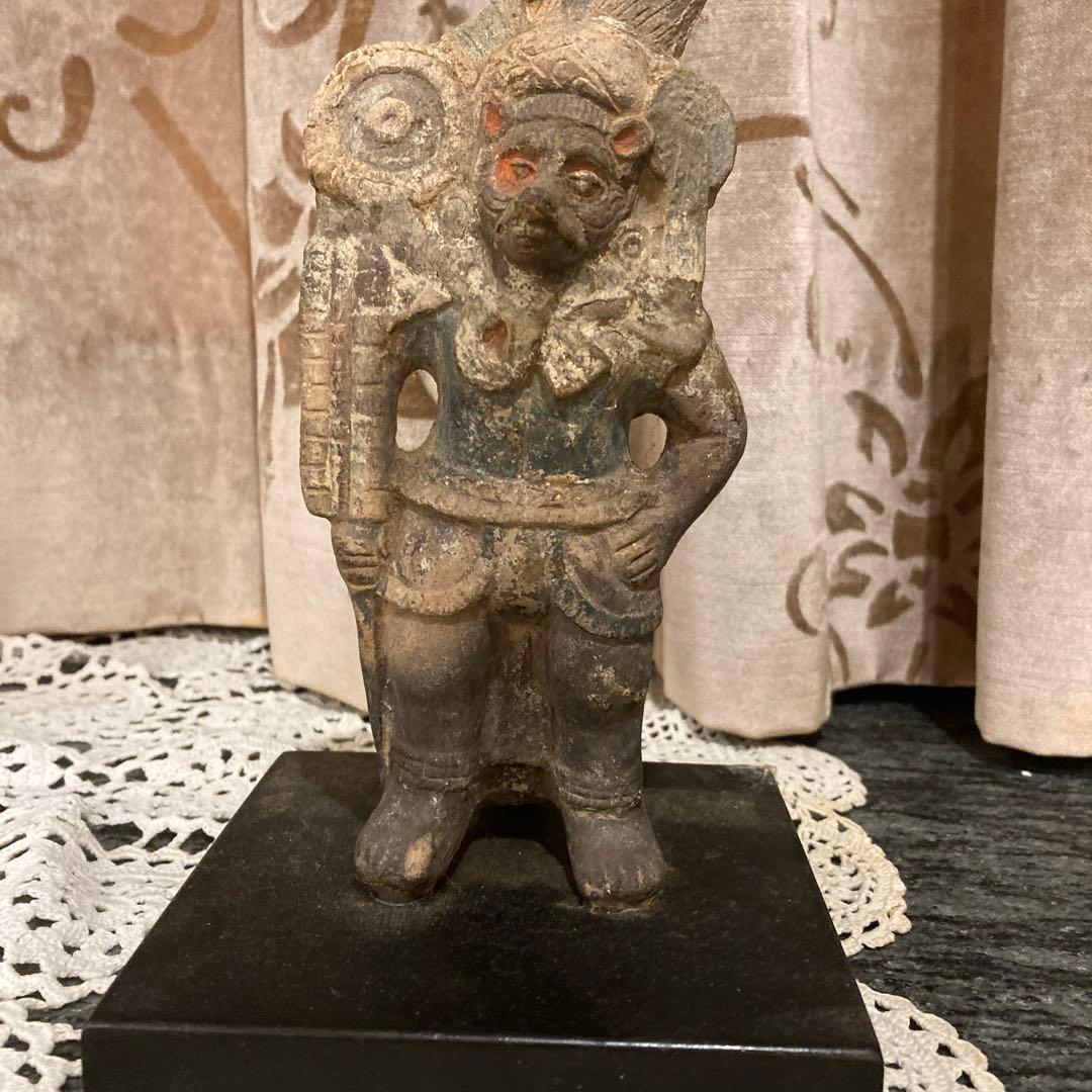 中南米　古美術　マヤ文明？　台座付き