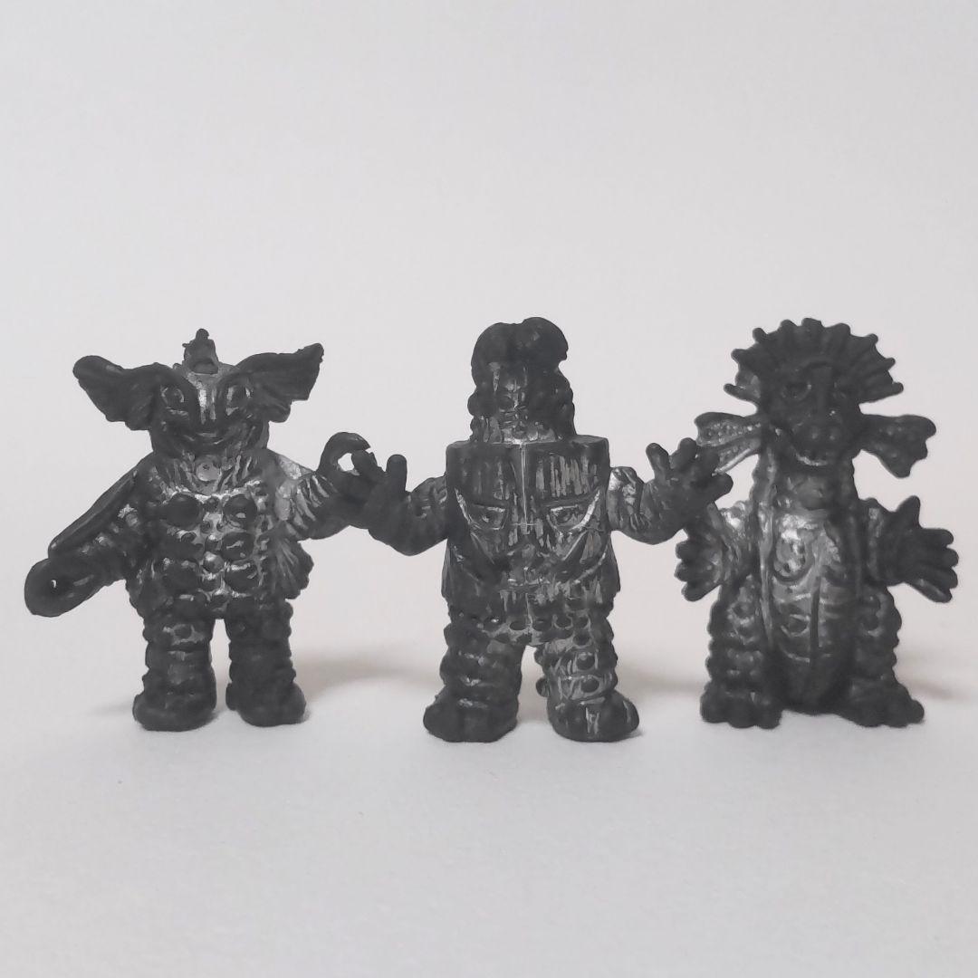 loaolさん用★コレ380~381　ウルトラマン怪獣消しゴム