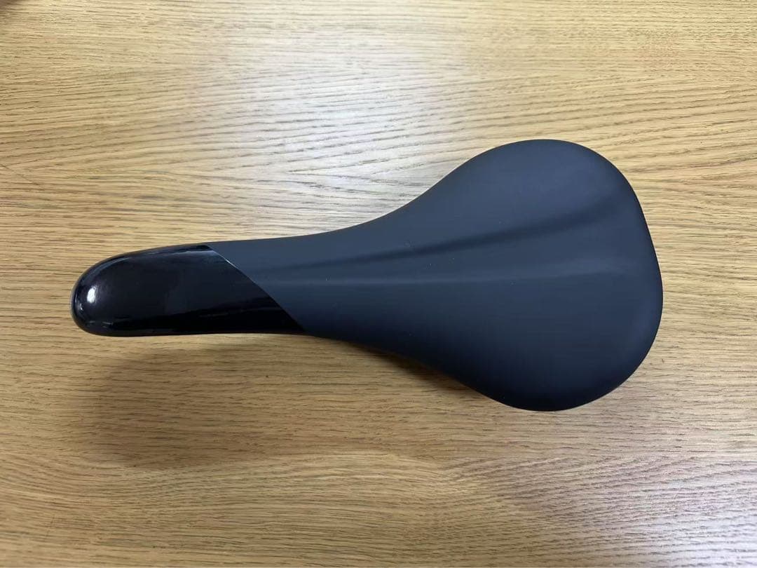 BROMPTON ブロンプトン　スーパーライト　サドル　カーボンレール