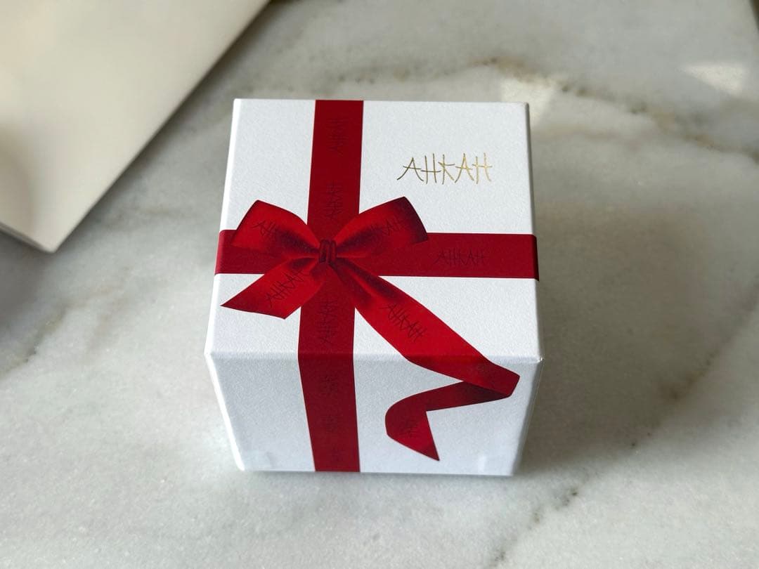 AHKAHアーカースプリングシークイン　アメジストピアス