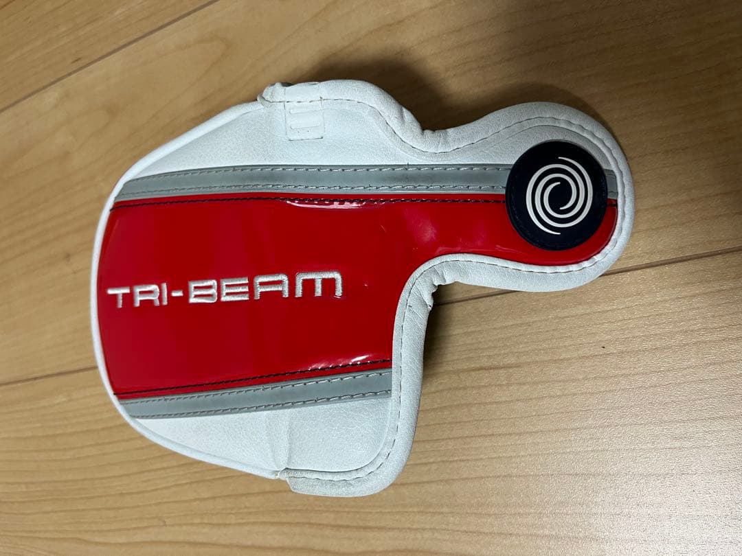 ODYSSEY TRI-BEAM パター レッド