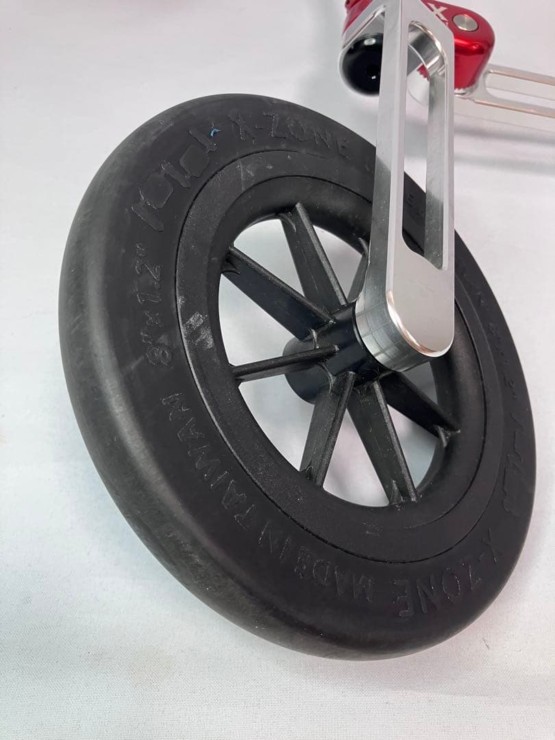 ≪美品≫XZONE キックバイク 2歳-5歳のペダルなし自転車 X-MINI 赤