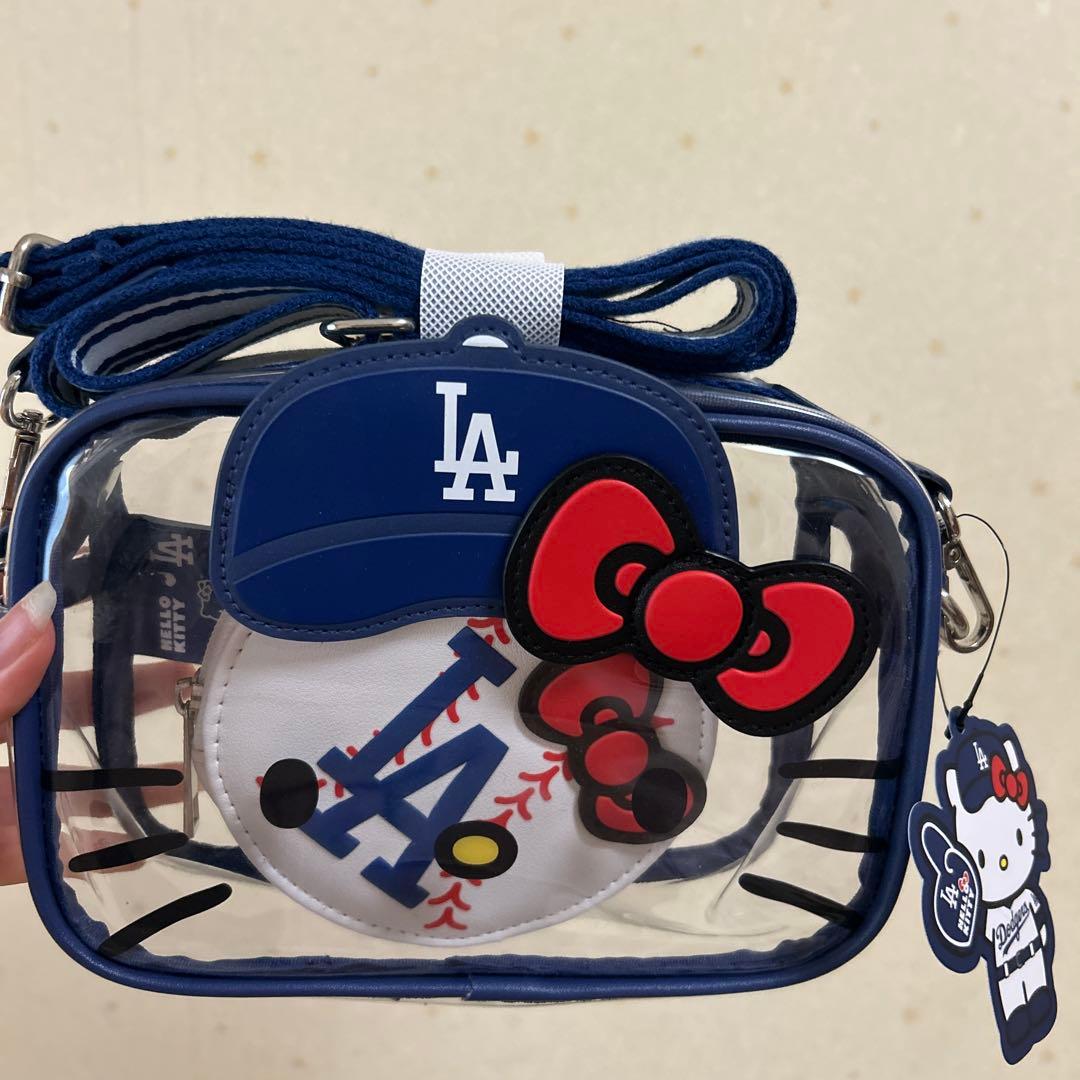 ハローキティ LAドジャース コラボバッグ ポーチ