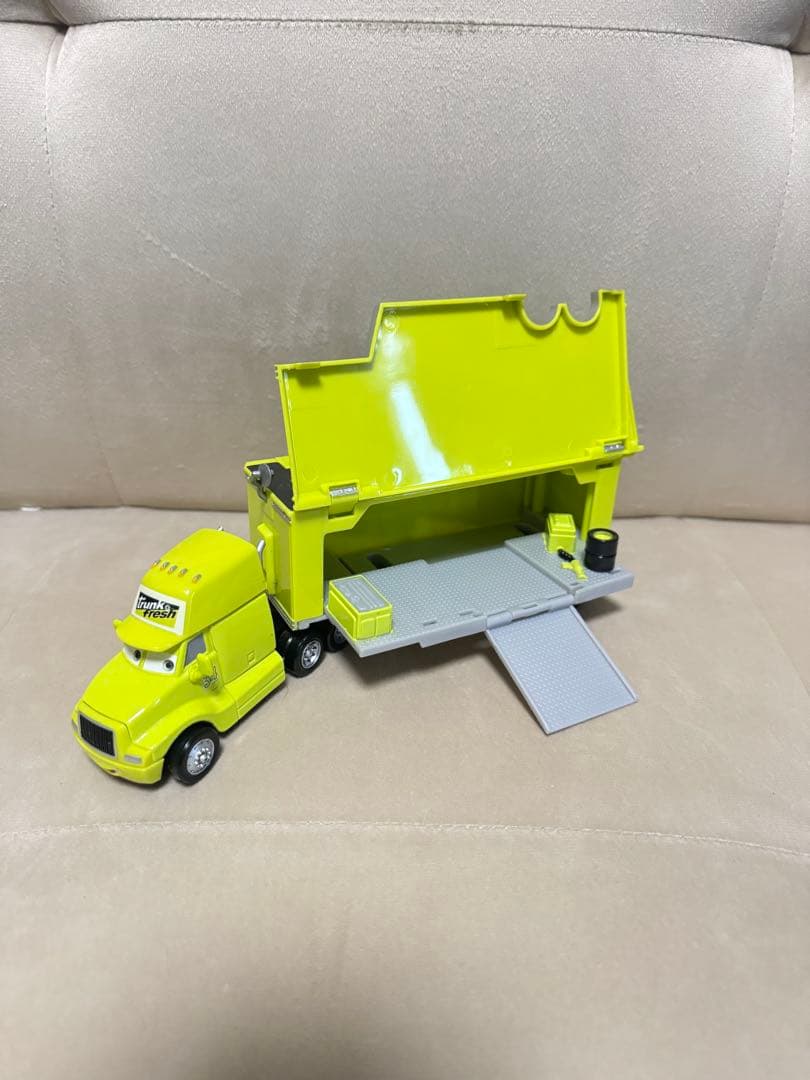 カーズ マテル　#34 トランク フレッシュ ハウラー