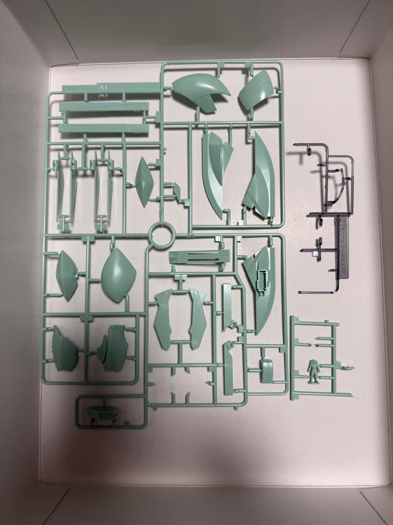 MG 1/100 ターンX（一部組立済み・欠品なし）