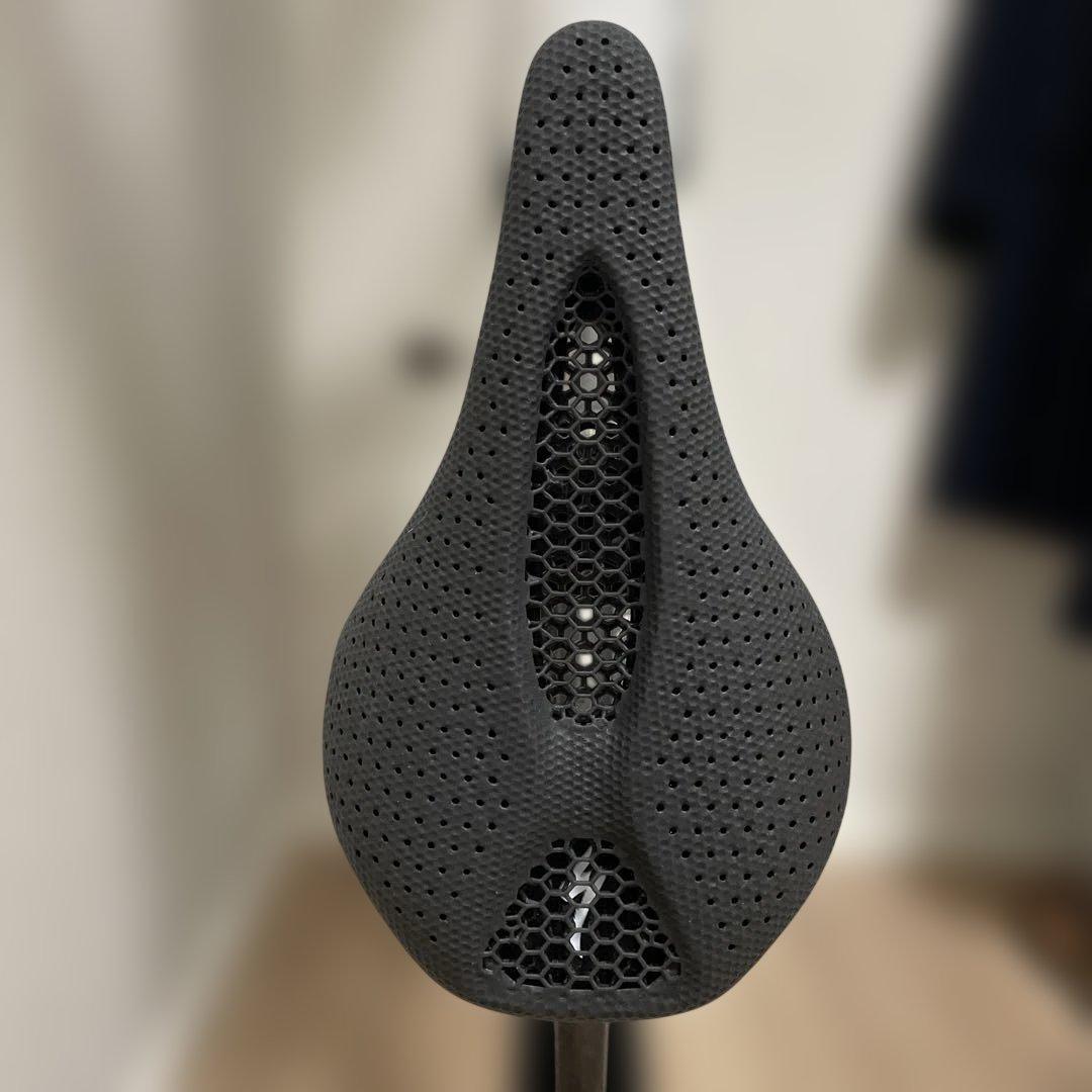 新品　SPECIALIZED POWER PRO MIRROR 143ミリ