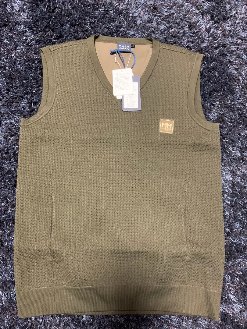 ムータマリーン　ベスト　カーキ　新品未使用　5サイズ