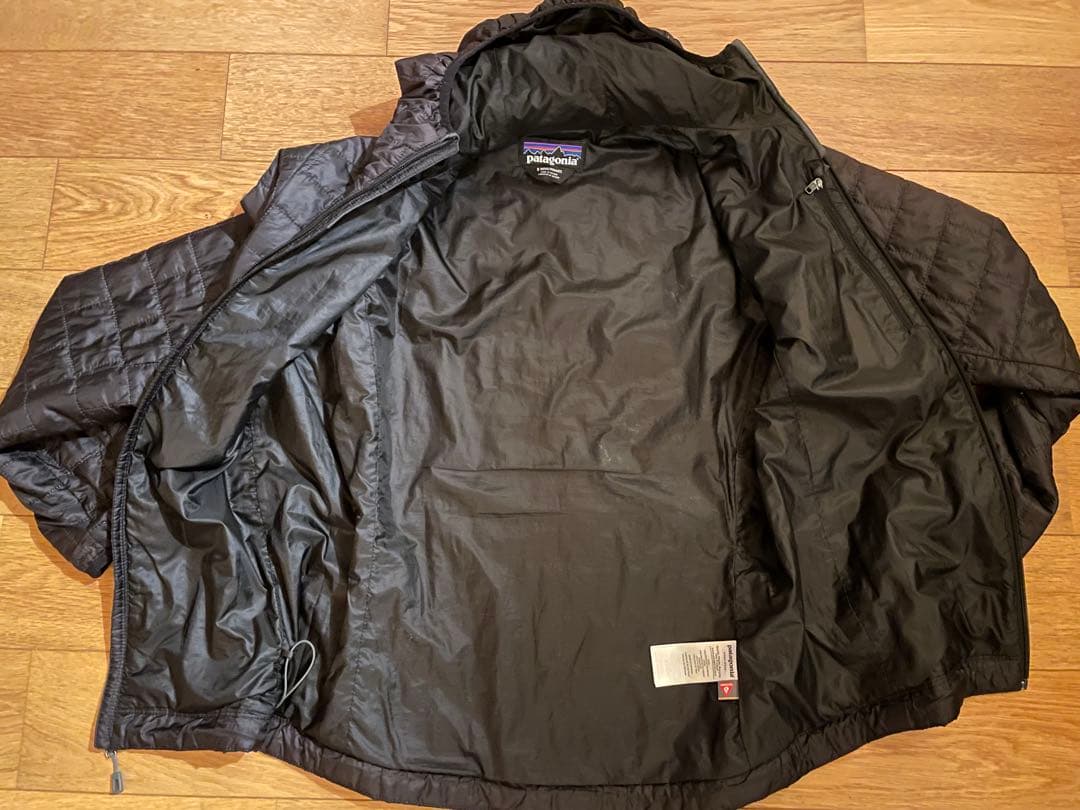 パタゴニア　ナノパフフーディー　ブラック　Sサイズ