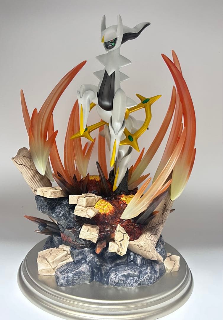 ポケモンセンター限定 アルセウス 完成品 フィギュア