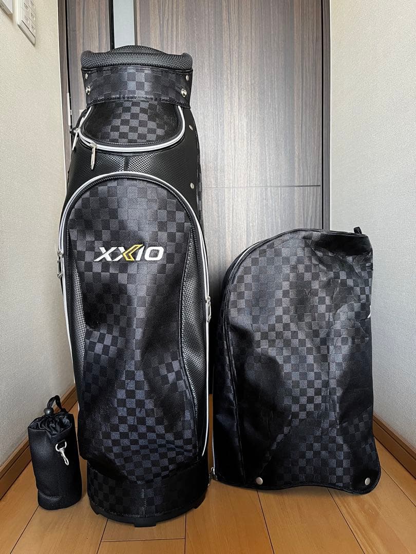 専用　極美品XXIOゼクシオ 軽量キャディバッグ　ブラックチェック　ペットボトル
