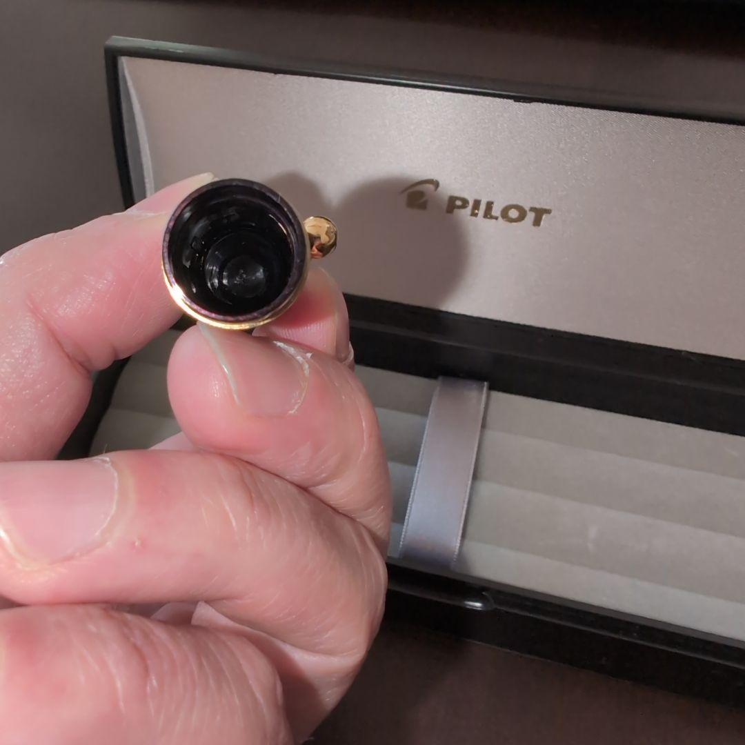 【箱付き・送料込み】PILOT 万年筆 CUSTOM74 黒 M　中字