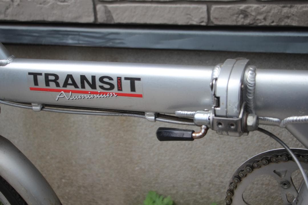 送料込み♪人気のブリヂストン♪トランシット♪LIGHT♪軽量アルミ♪内蔵3段