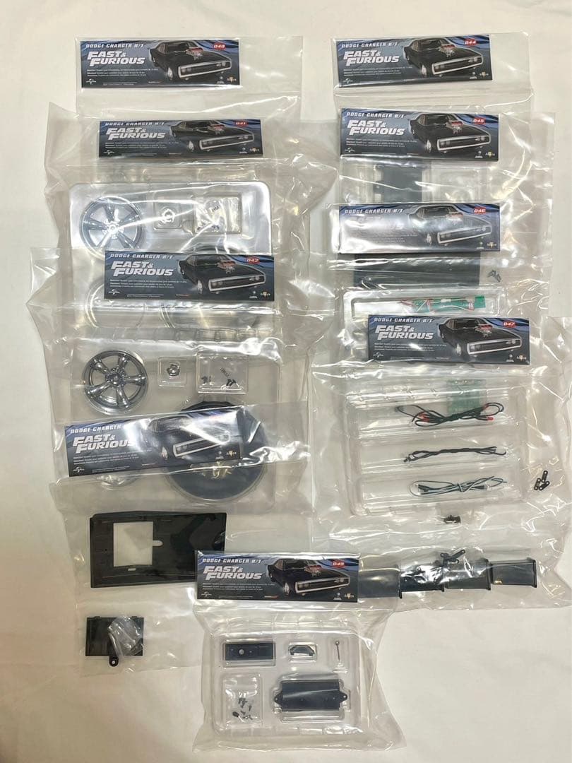 デアゴスティーニ新品⭐️ワイルドスピード1/8ダッジチャージャー