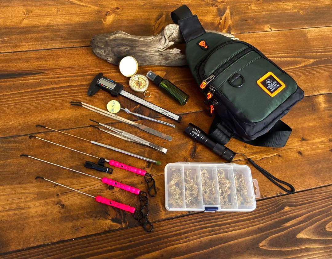 クワガタ採集セット　蛍光ピンク　オリジナル掻き出し棒　デジタルノギス　採集ケース