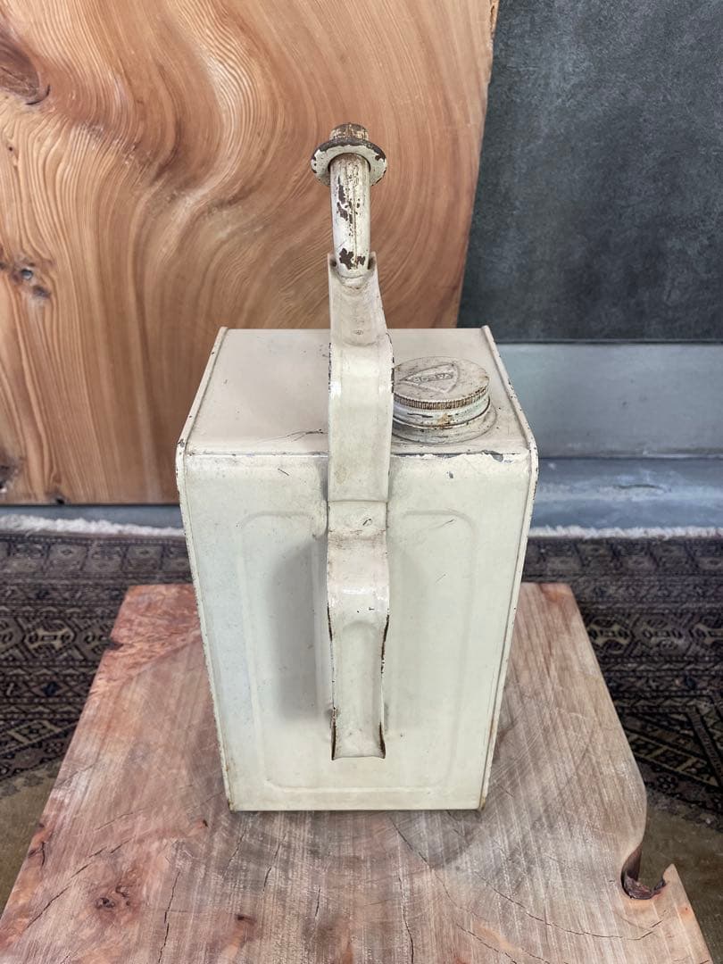 超希少なVALOR レトロ　金属　ガソリン　灯油缶