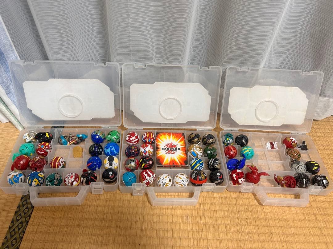 爆丸 まとめ売りセット ケース、カード、フィールド付き