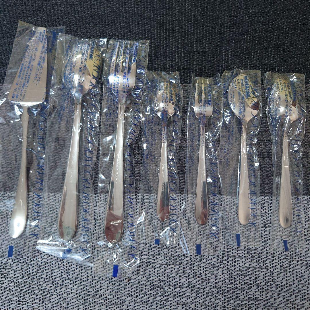 T⑩D③I③ラッキーウッド　マリエッタ・リボンハート／グラーツ　カトラリーセット