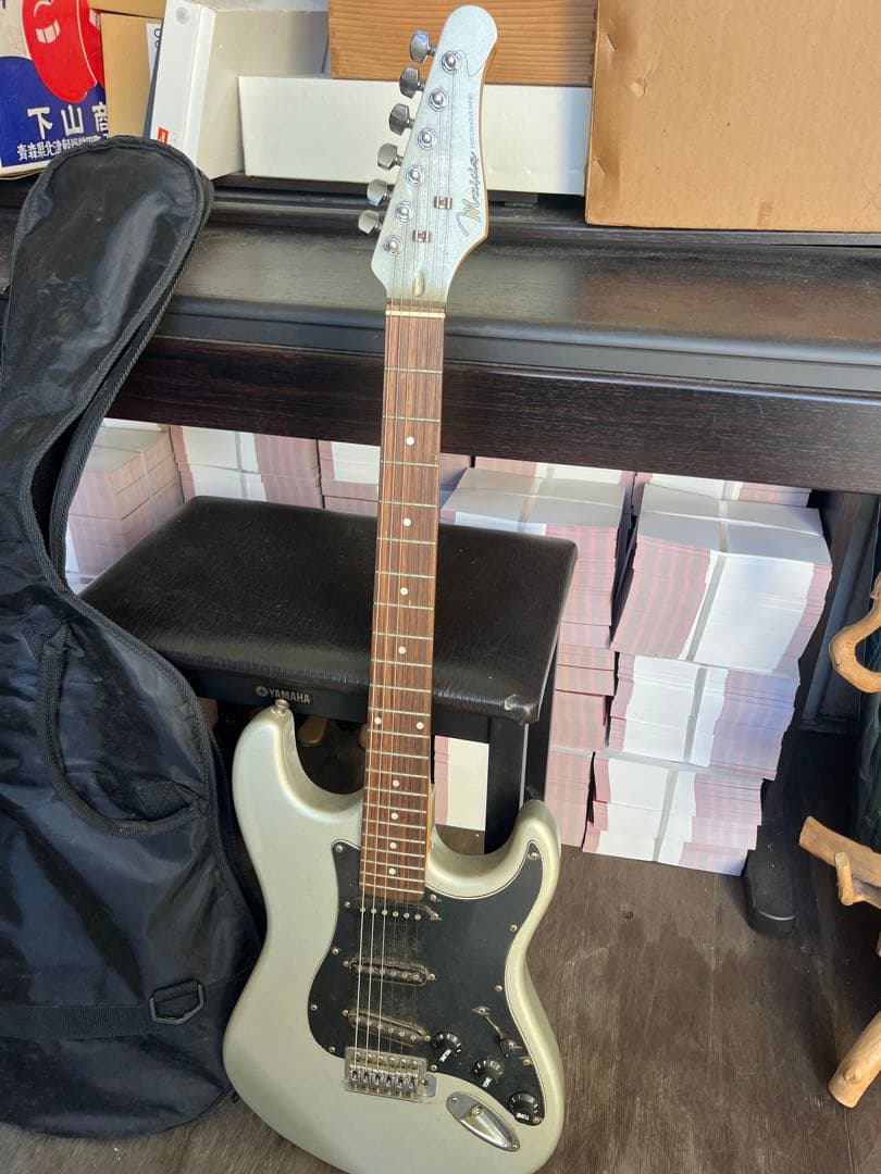 Mavis エレキギター シルバー