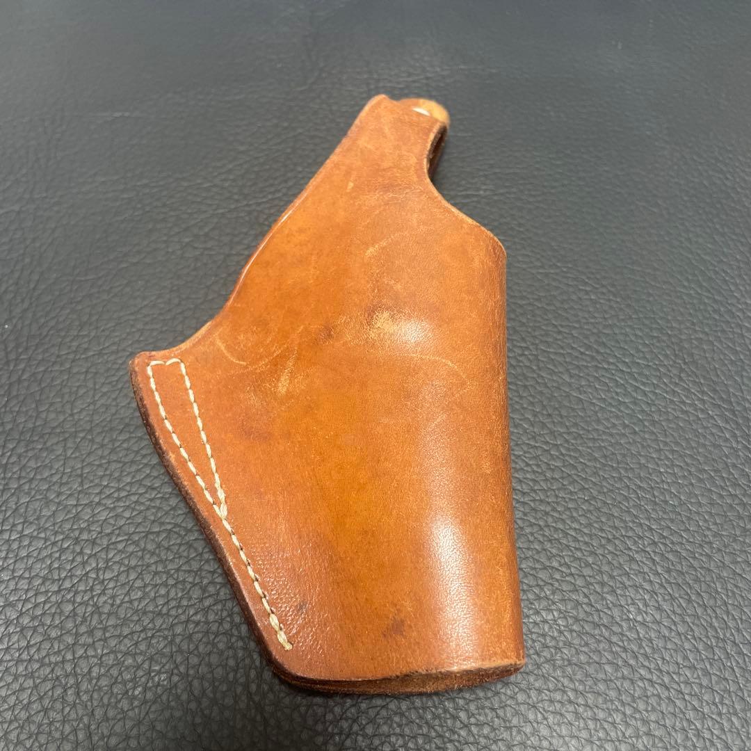 ブラウンレザー ホルスター スナップ付き