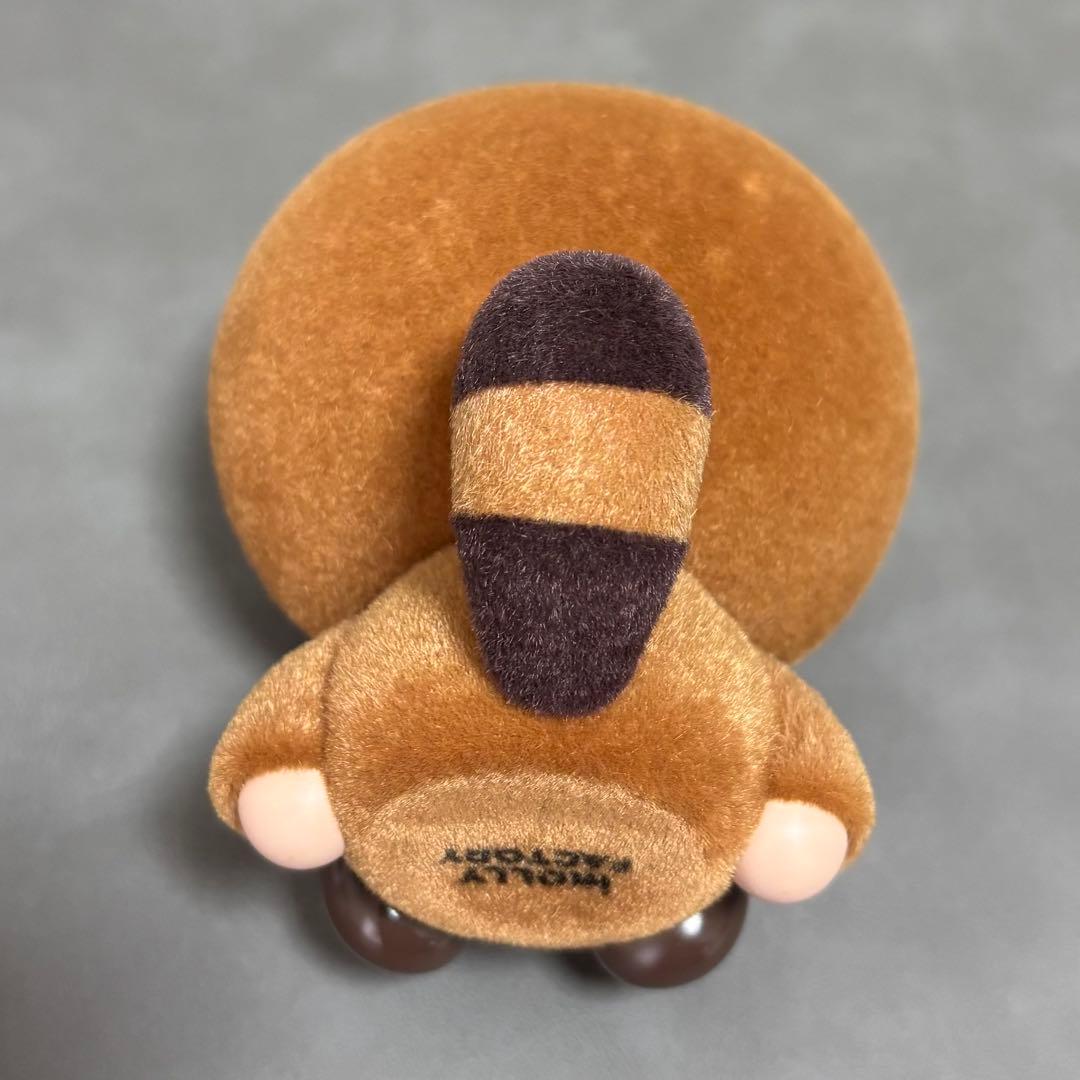 タイ限定 molly factory CRYBUDDY フィギュア たぬき