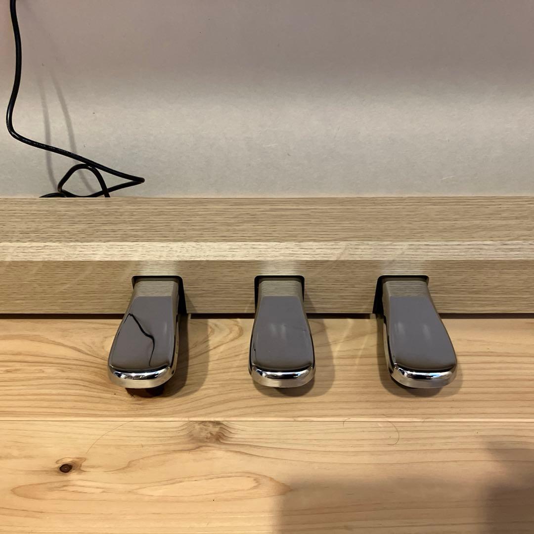 2025年製12月購入ほぼ新品送料込みローランドRoland F701-LA