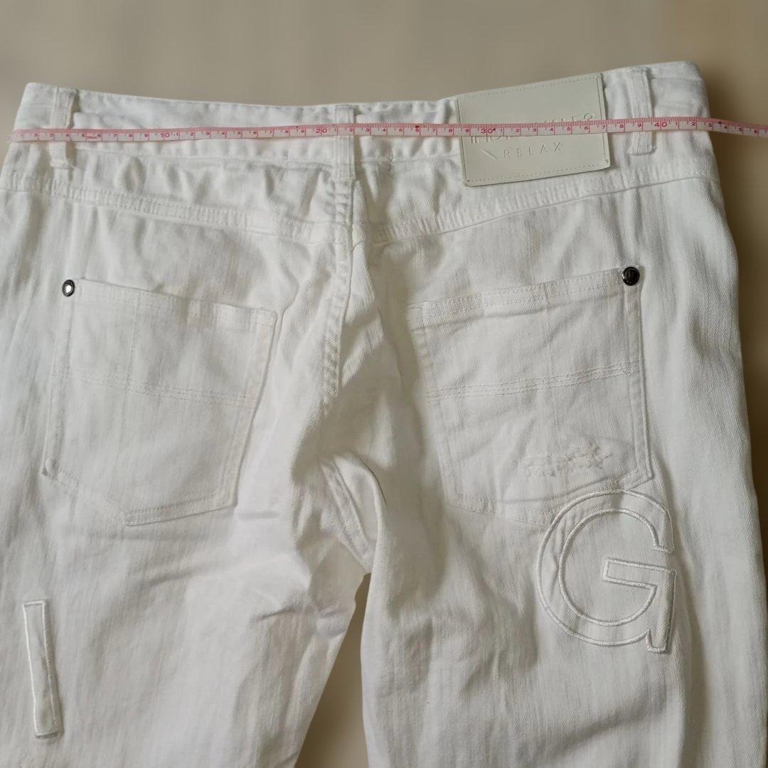 希少ホワイトスキニーデニム♪ウノピュー ダメージ加工♪刺繍ロゴ！ドローストリング