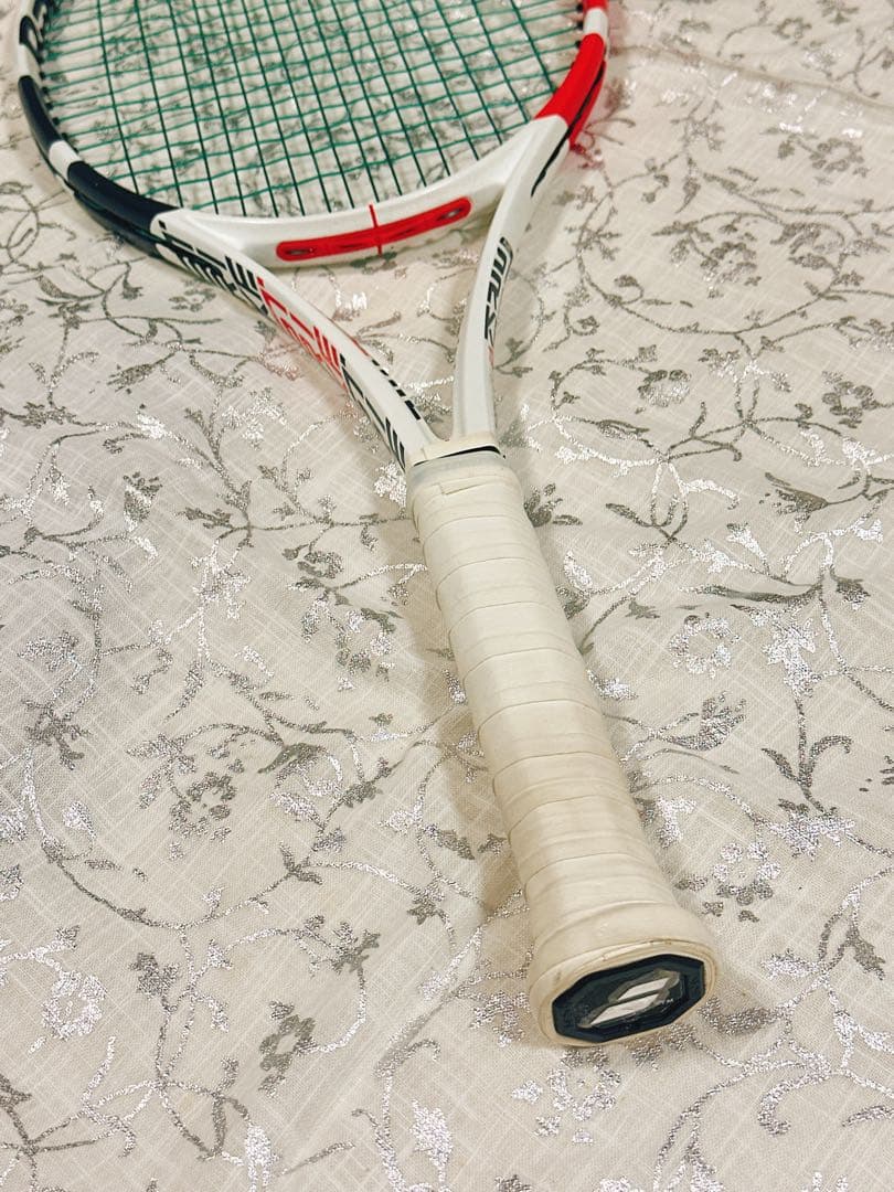 Babolat ピュアストライク テニスラケット　　グリップ２