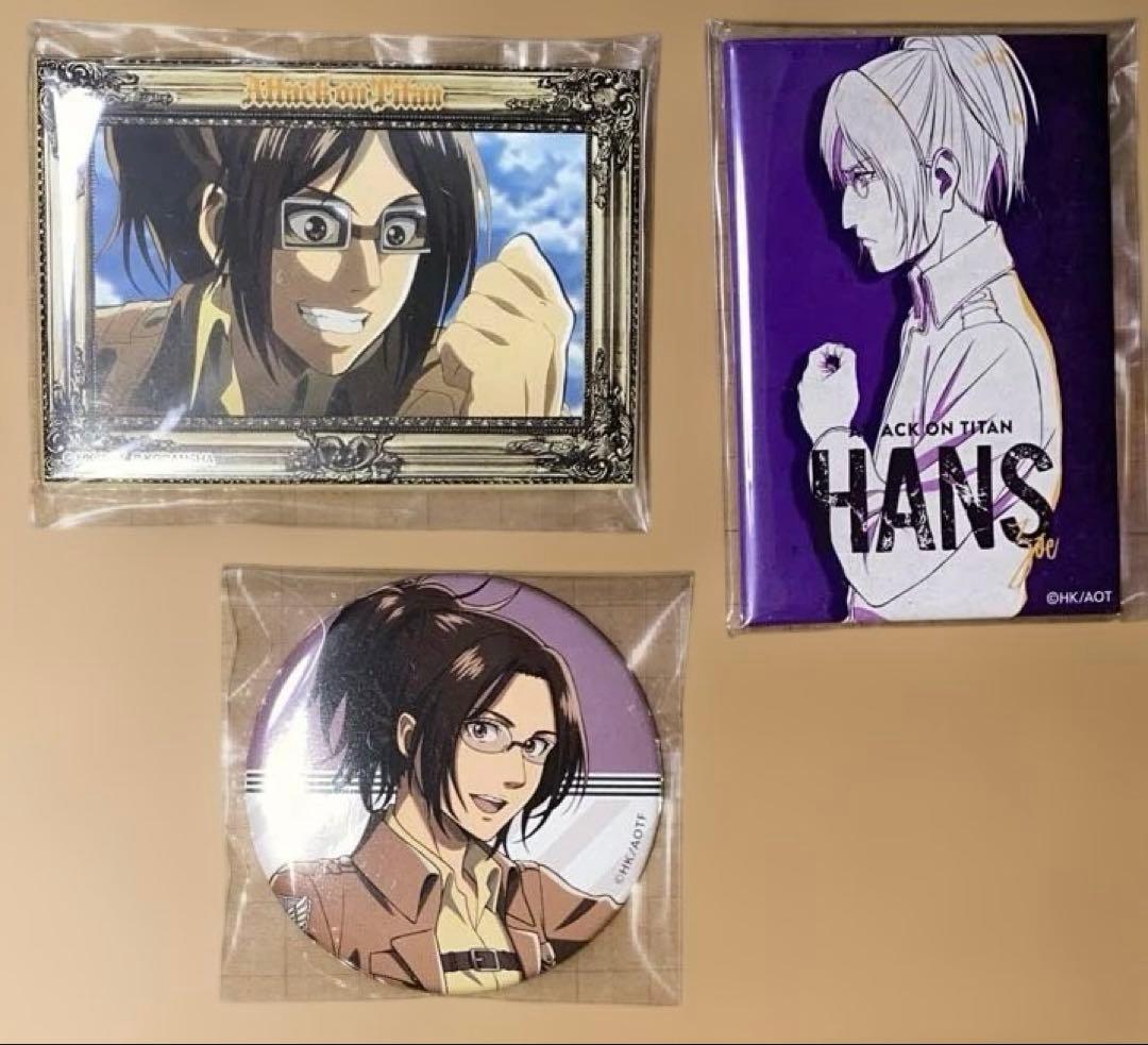 進撃の巨人　ハンジ　缶バッジ　スクエア　witstudio アニメイトカフェ