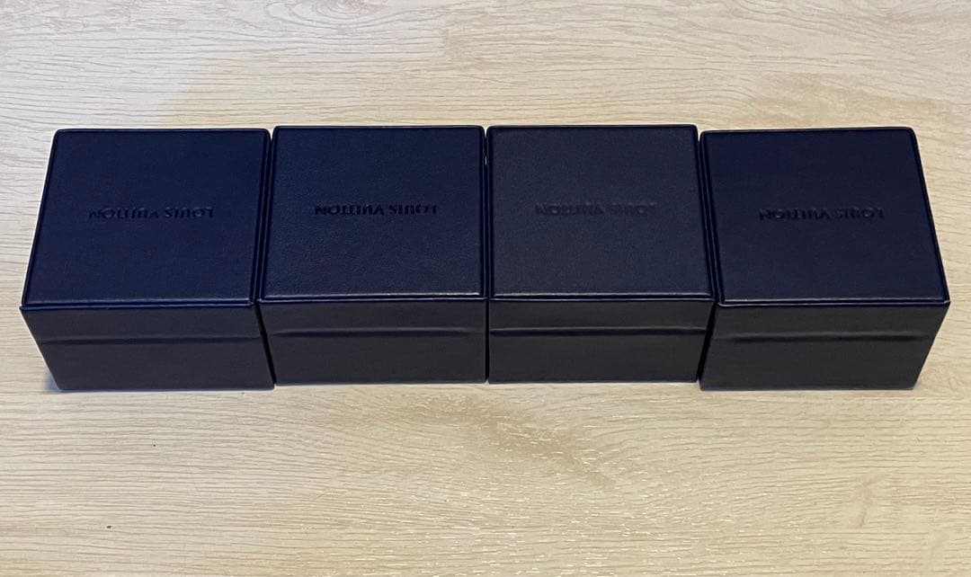 LOUIS VUITTON ネックレスケース　空箱　ギフト箱 4個　ネイビー