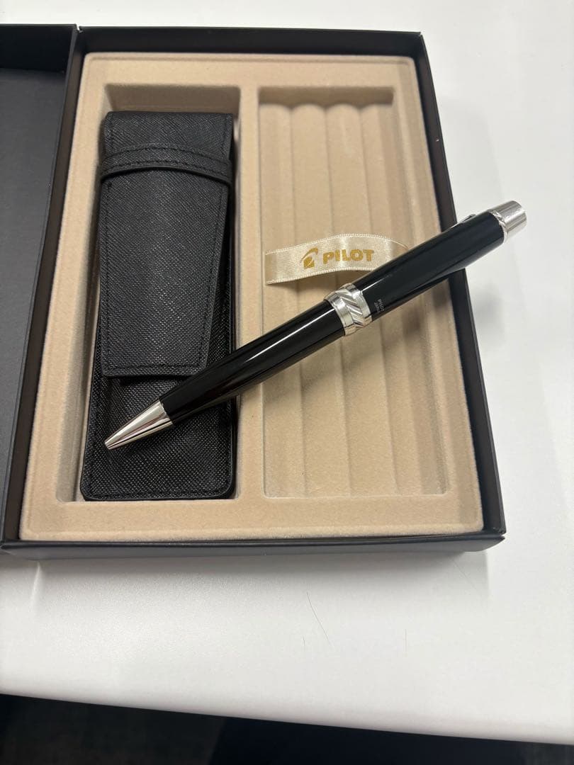 PILOT 黒 ボールペン ケース付き