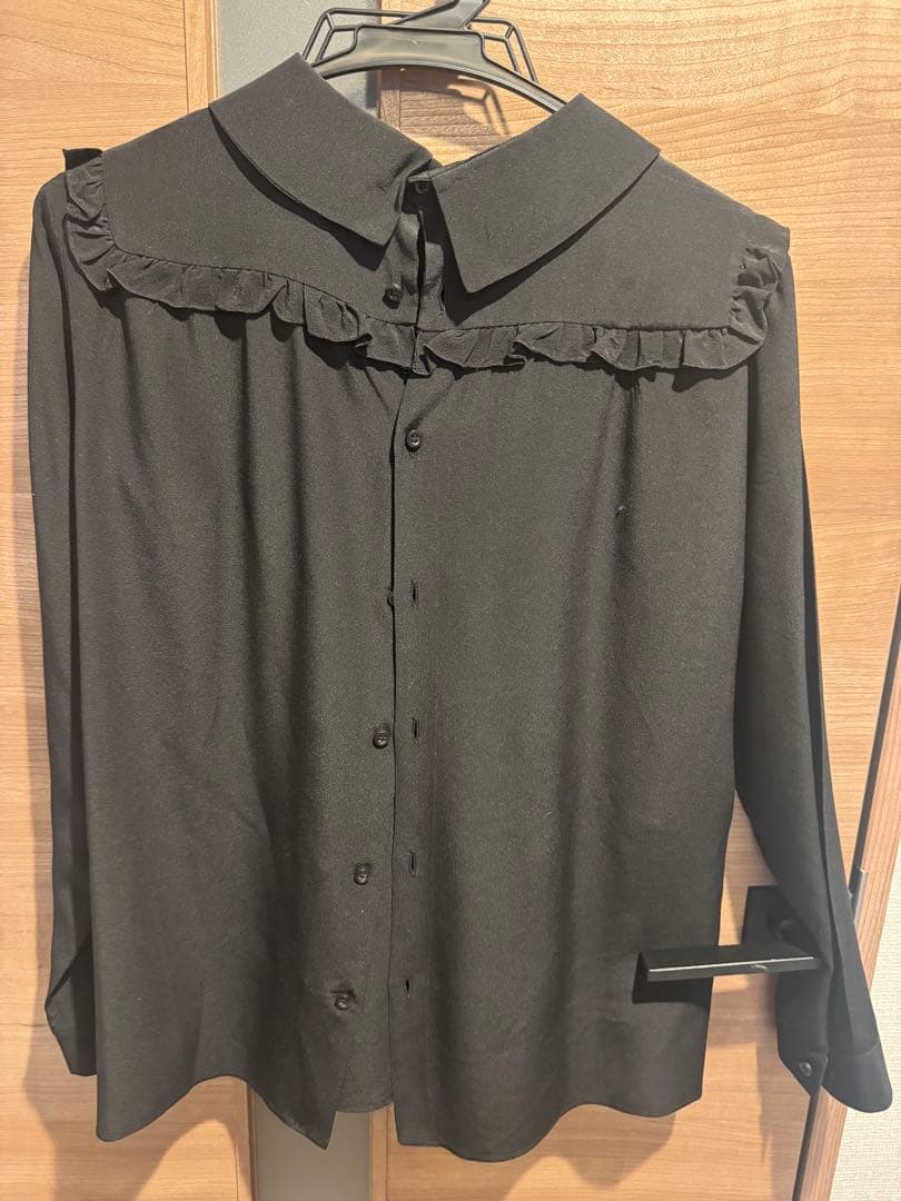 美品◾️Miu Miu ブラックシャツ 38サイズ