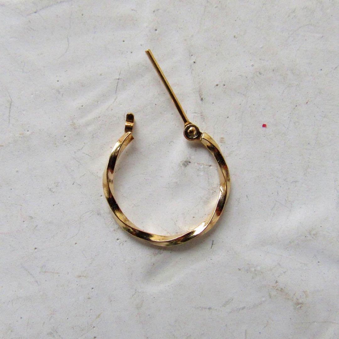 K18 18K ピアス フープ フープピアス 18金 ゴールド ツイスト