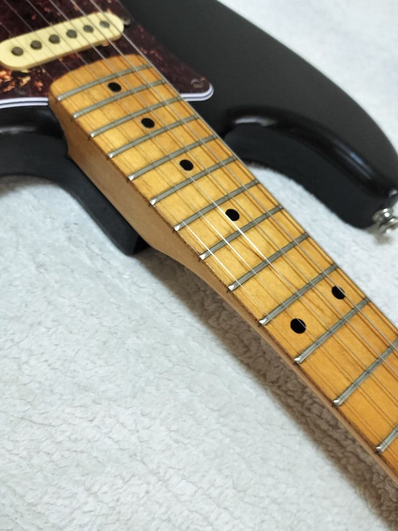 Squier スクワイヤー ストラトキャスター 黒 スクワイア べっ甲柄PG