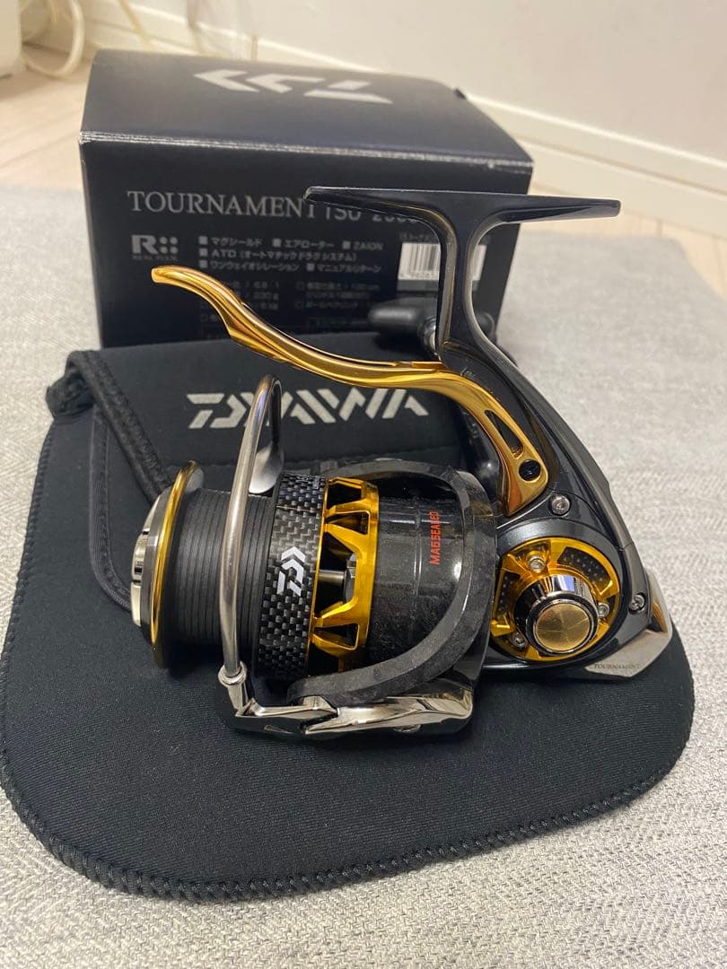美品！15 トーナメントISO 2500SH-LBD/Daiwa
