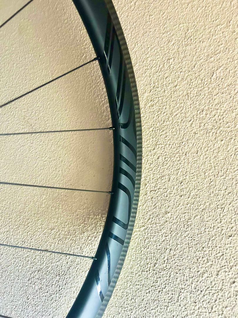 ◆鬼軽！カーボンホイールCarbon前輪◆640g！