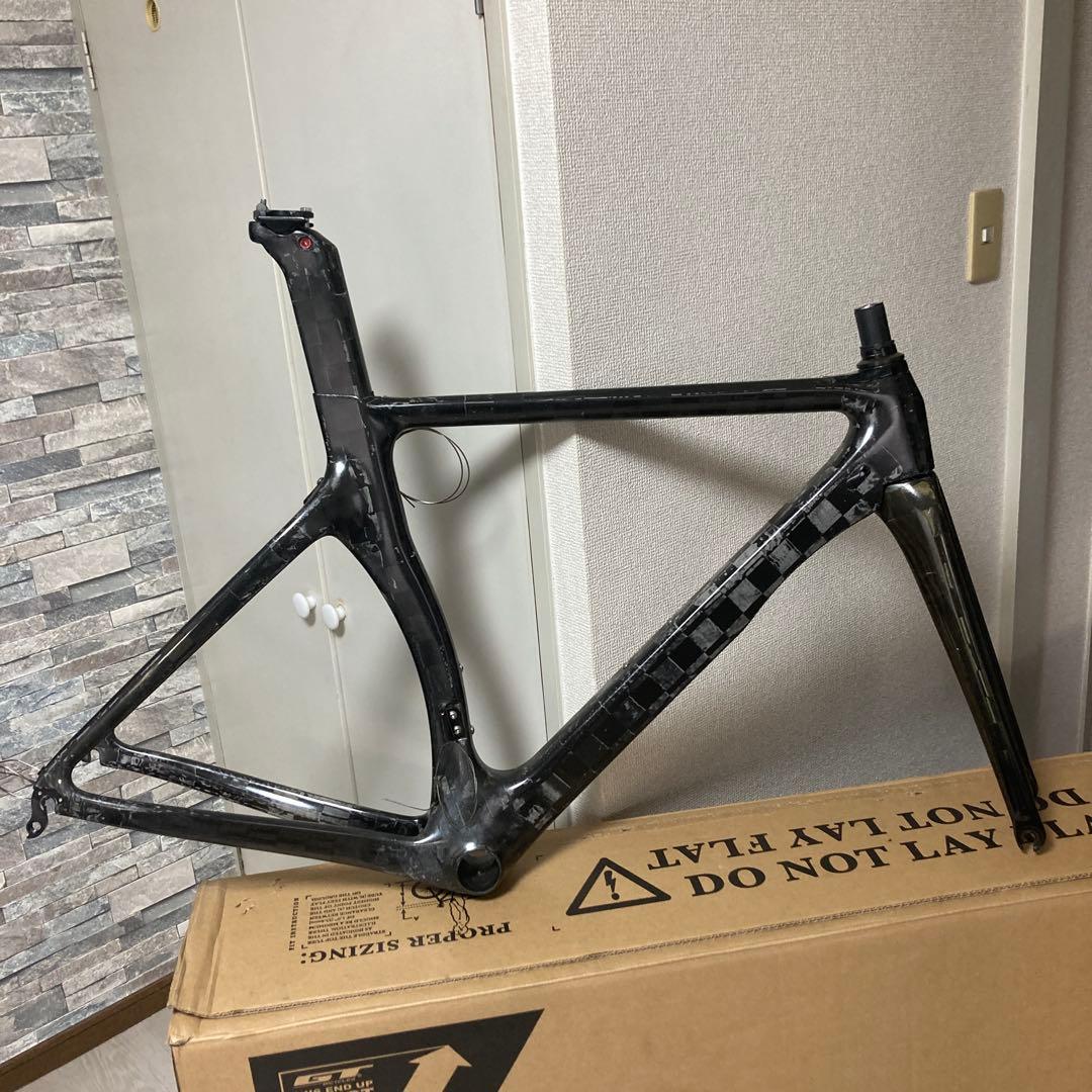カーボンフレームセット ロードバイク エアロ