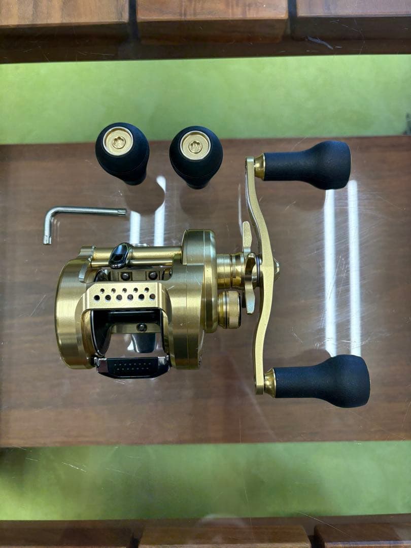 カルカッタコンクエスト400 & DRTバリアルハンドル117 ゴールド