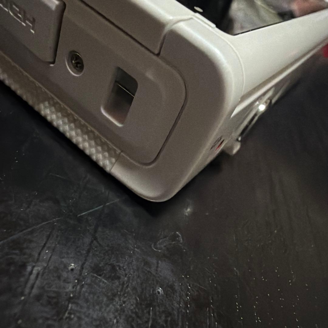 美品 CASIO EXILIM EX-ZR70WE ホワイト