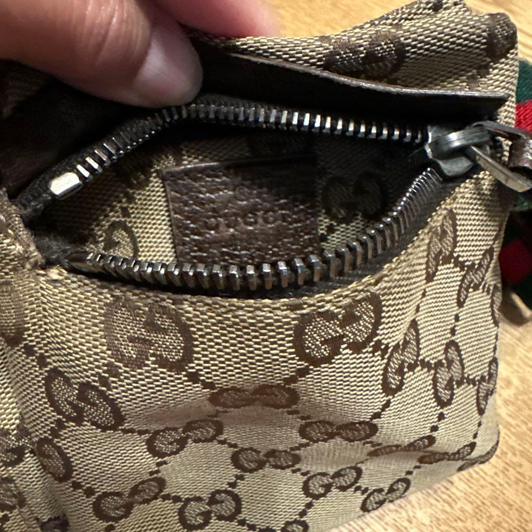 よる　Gucci GGキャンバス ボディバッグ162962