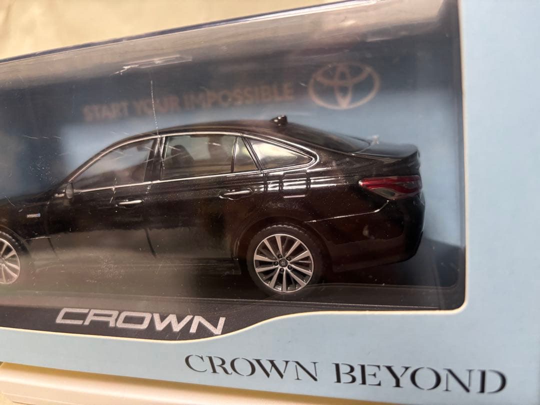 旧型クラウン　ミニカー　プレシャスブラックパール　ケース付き