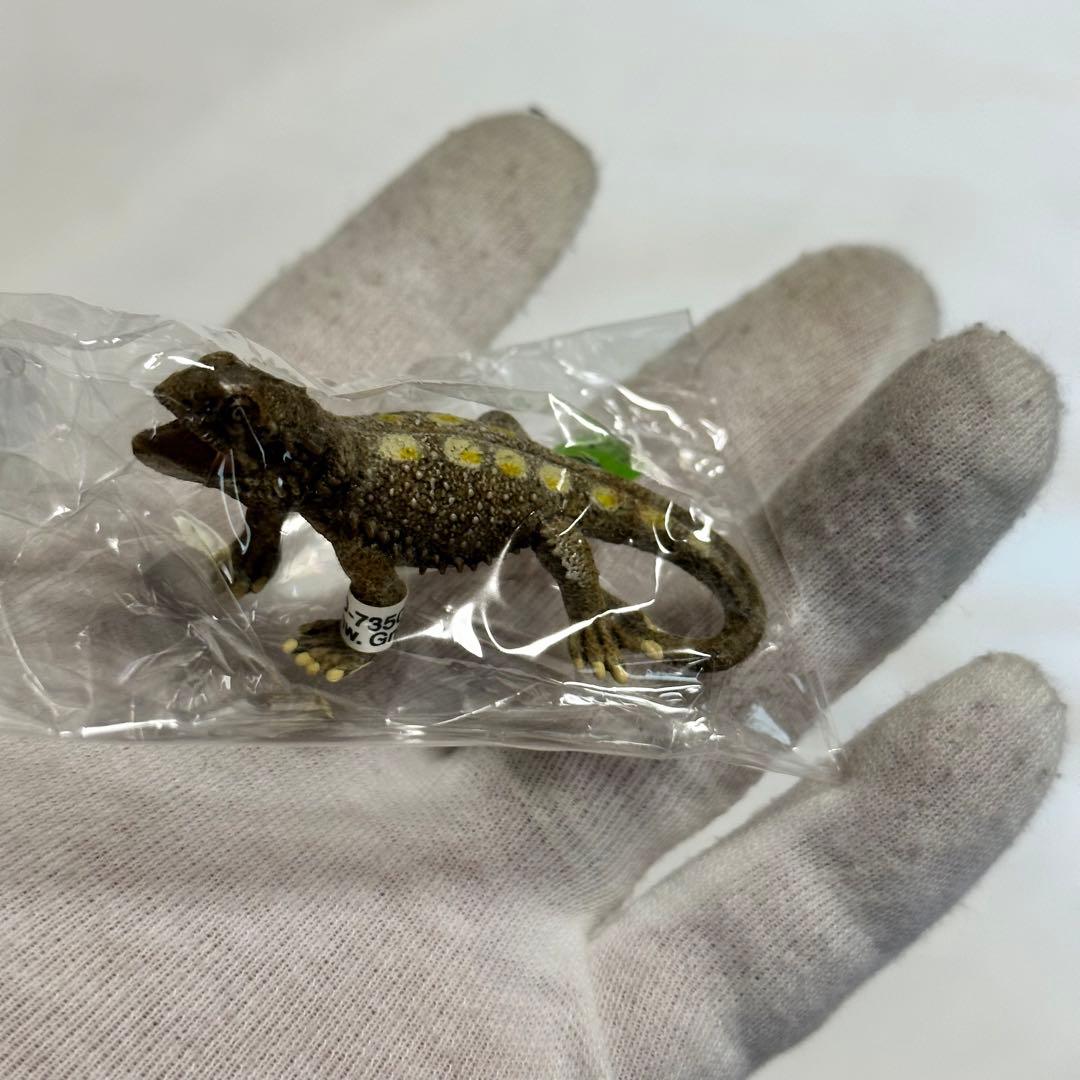 タグ付き　希少　廃盤　シュライヒ　フトアゴヒゲトカゲ　フィギュア　動物　爬虫類